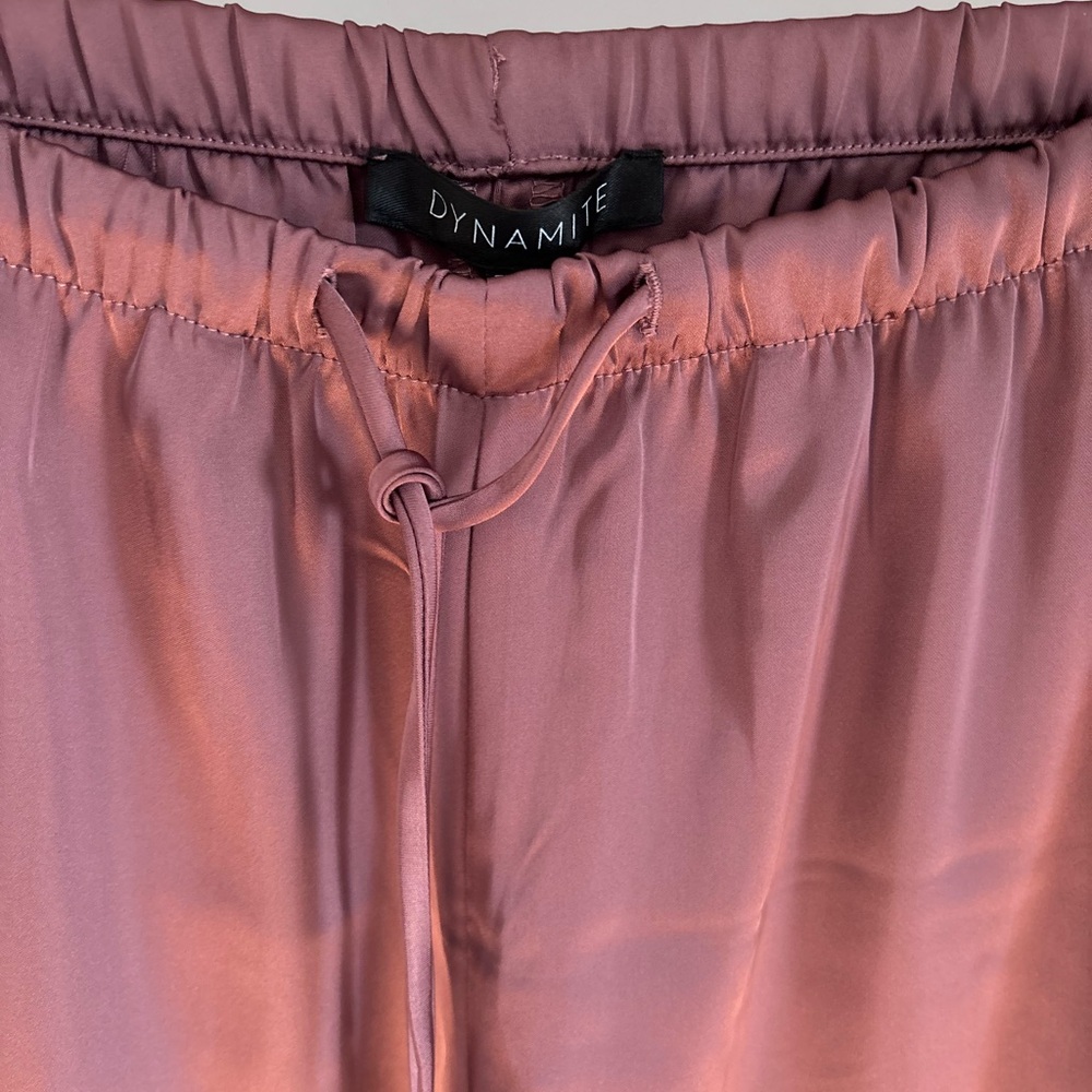 BWNT Dynamite Leo satin pants in rose taupe / dusty rose XS - Picture 8 of 12